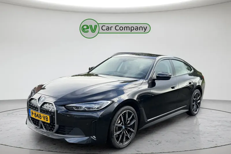 BMW i4 (2022)