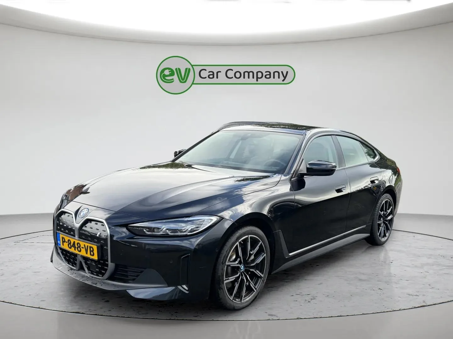 BMW i4 (2022) — foto 1