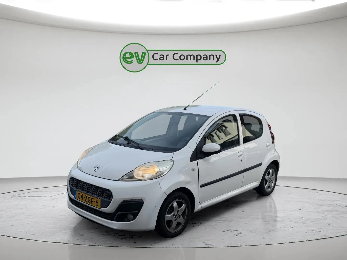 Peugeot 107 (2012) — foto 1