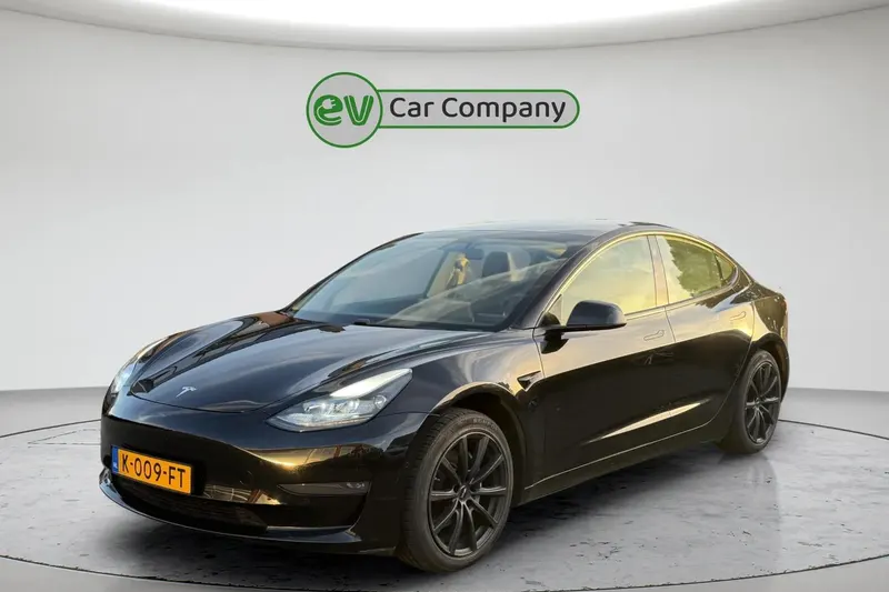 Tesla Model 3 (2020)