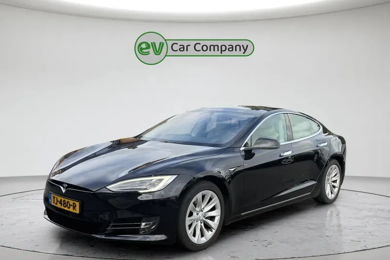 Tesla Model S (2018)