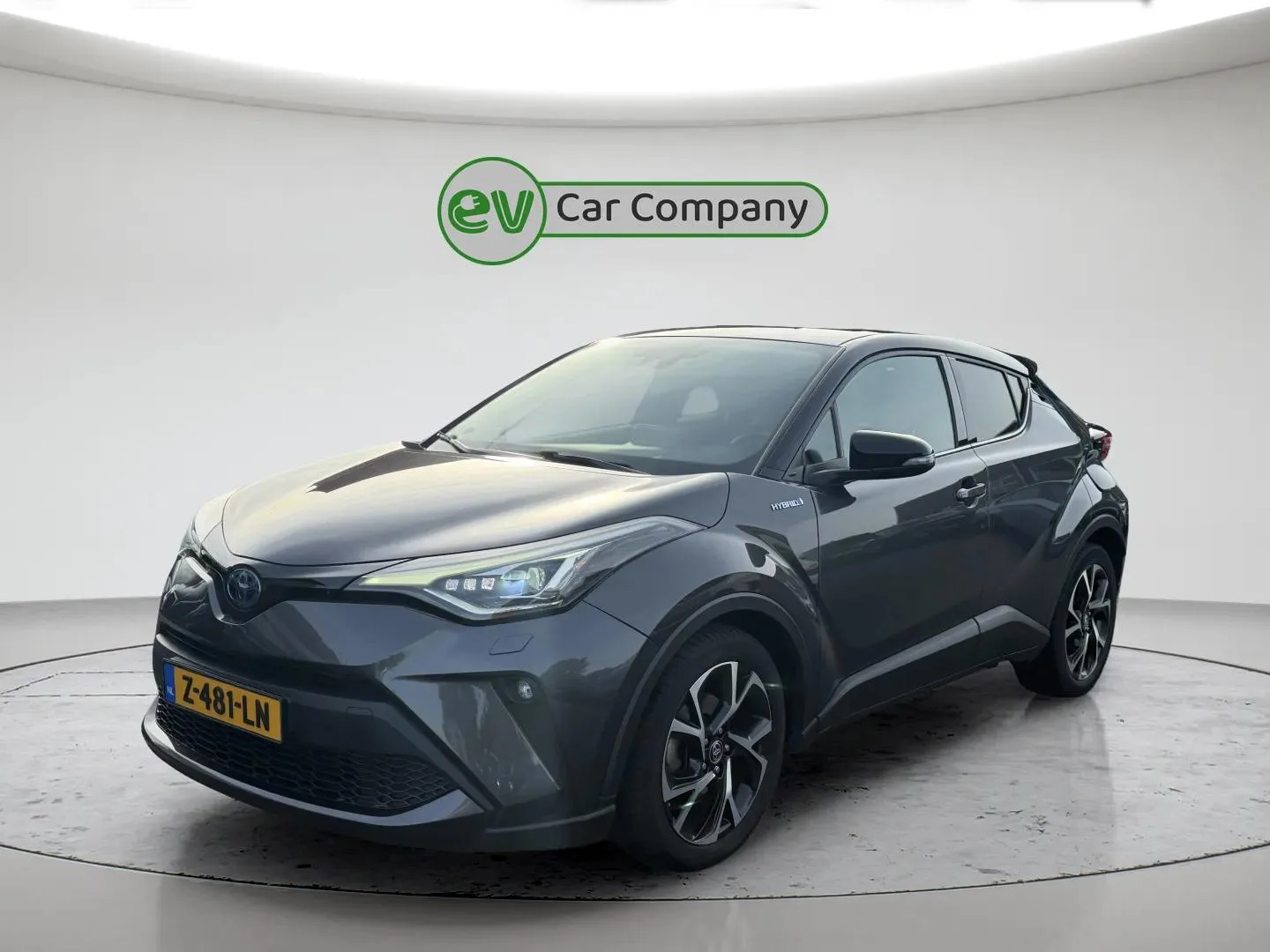 Toyota C-HR (2021) — foto 1