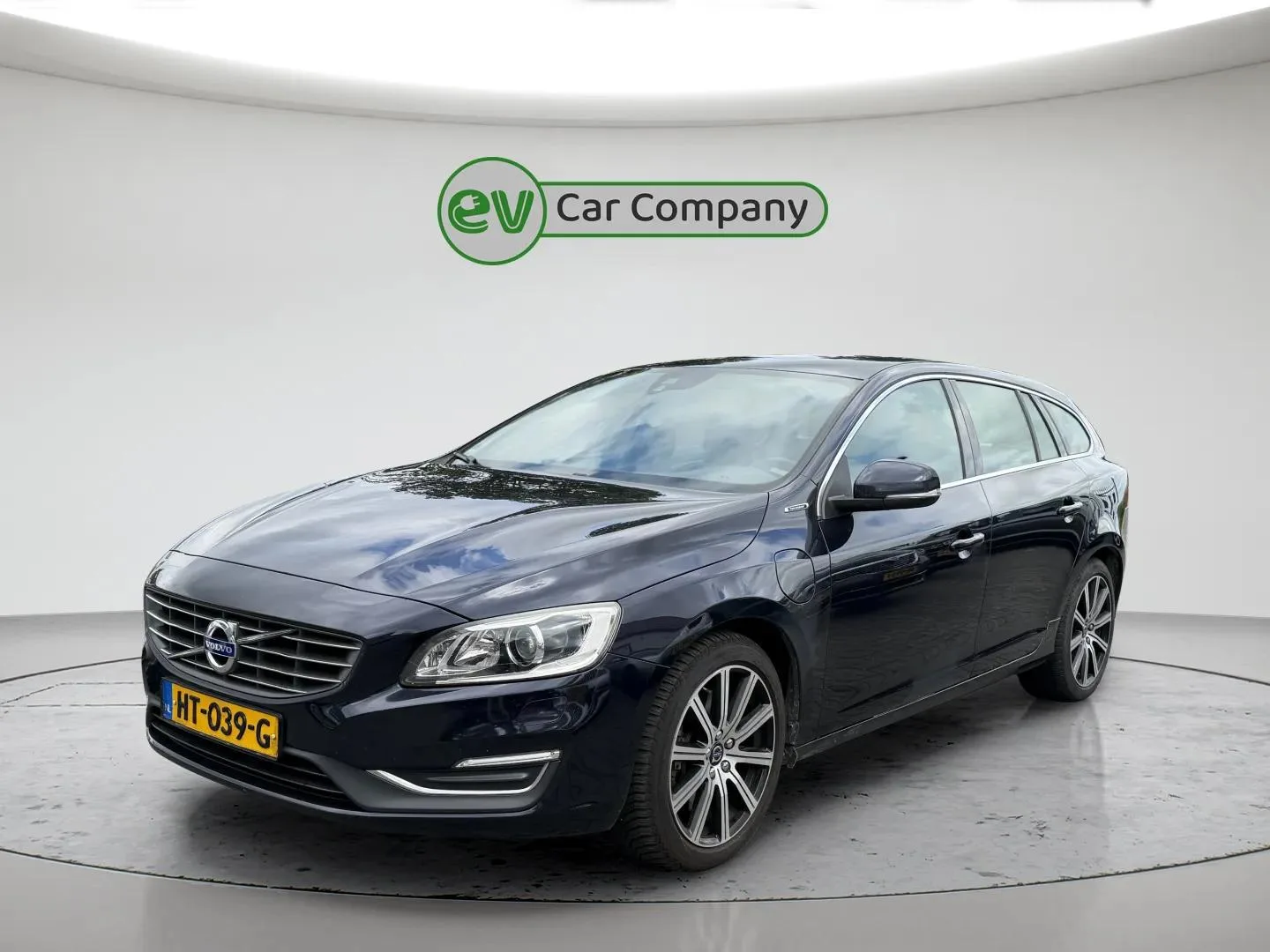 Volvo V60 (2015) — foto 1