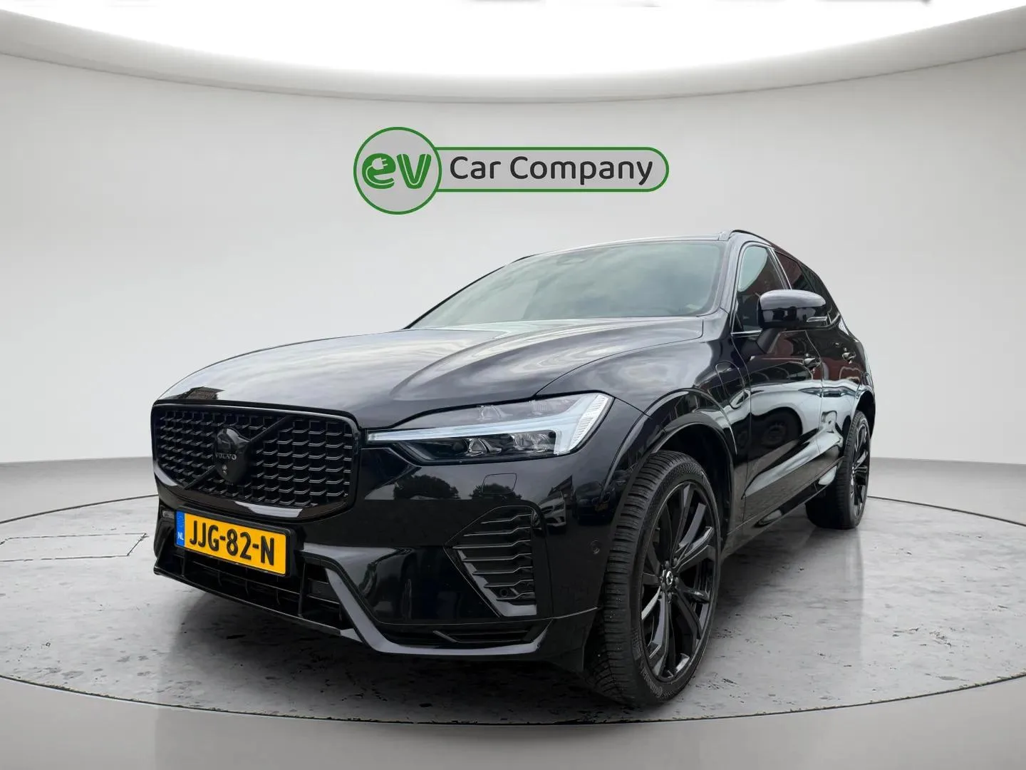 Volvo XC60 (2024) — foto 1