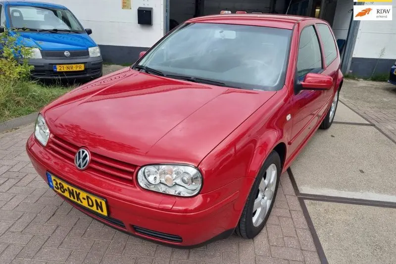 Volkswagen Golf (2003)
