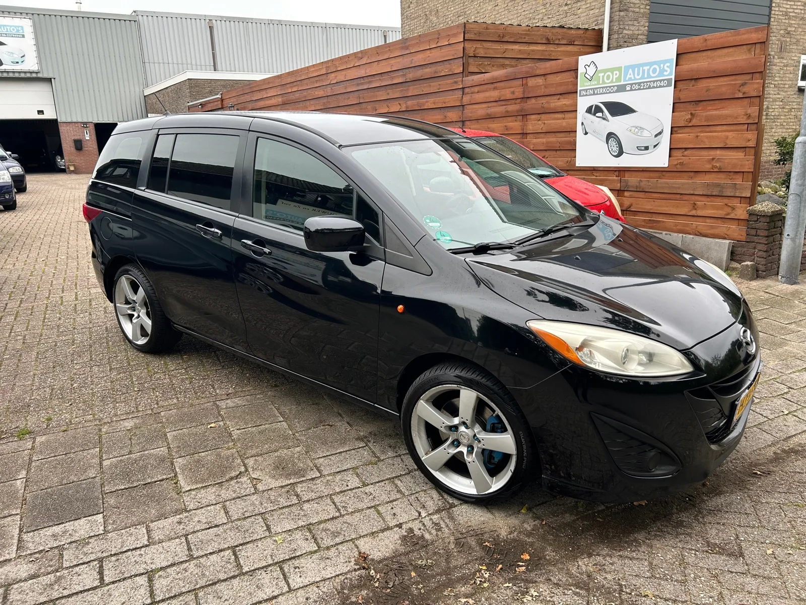 Mazda 5 (2011) — foto 1