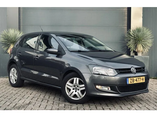 Volkswagen Polo (2013) — foto 1