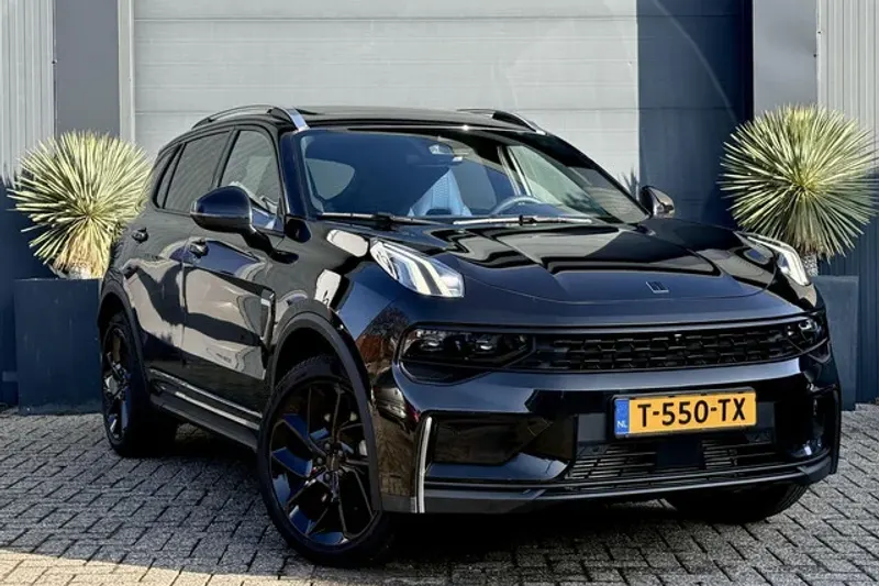 Lynk & Co 01 (2023)