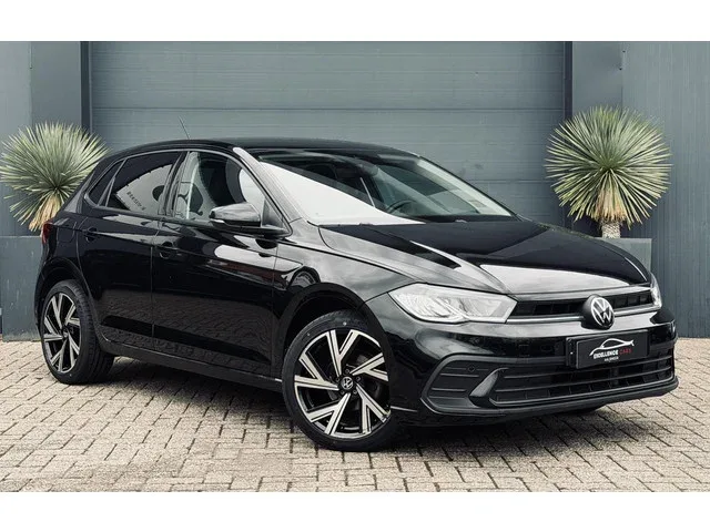 Volkswagen Polo (2023) — foto 1