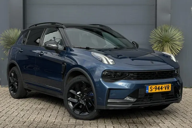 Lynk & Co 01 (2023)