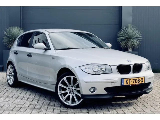 BMW 1-Serie (2005) — foto 1