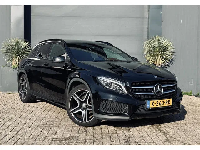 Mercedes-Benz GLA-Klasse (2017) — foto 1