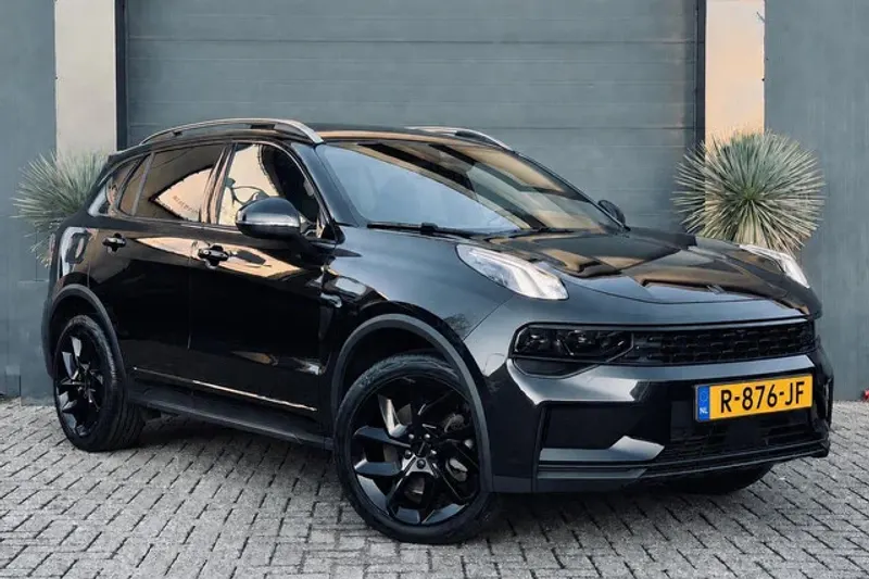 Lynk & Co 01 (2022)