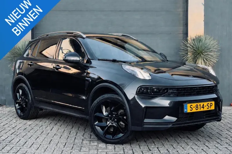 Lynk & Co 01 (2023)
