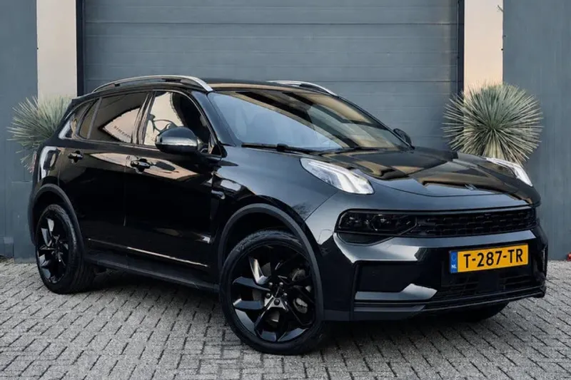 Lynk & Co 01 (2023)