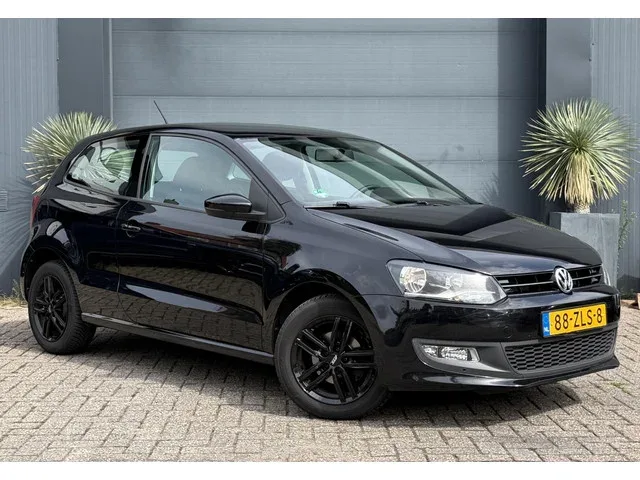 Volkswagen Polo (2013) — foto 1