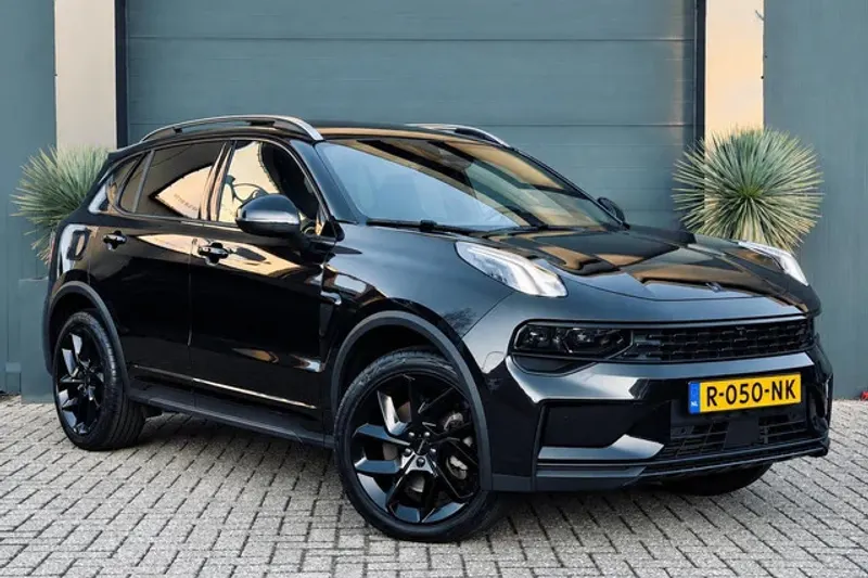 Lynk & Co 01 (2022)