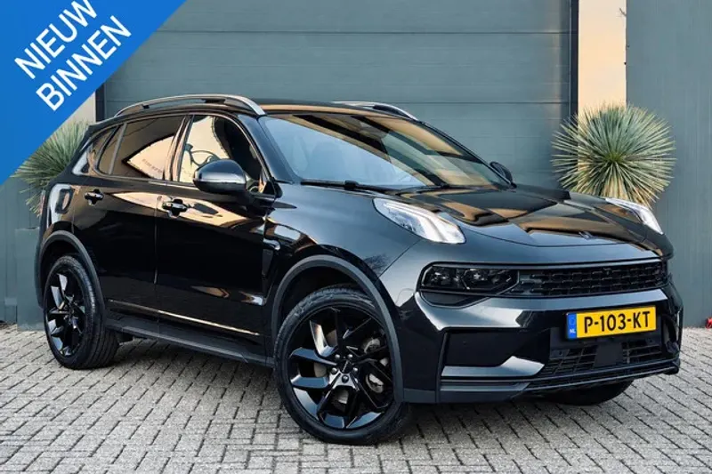 Lynk & Co 01 (2023)