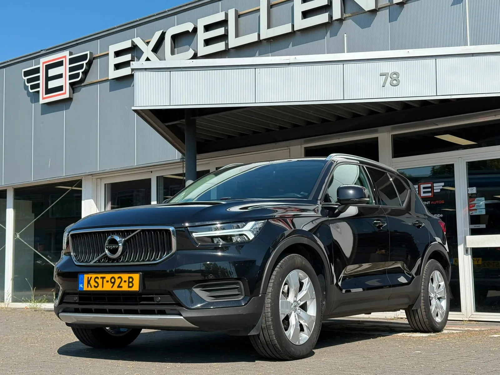 Volvo XC40 (2021) — foto 1