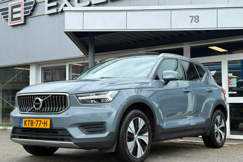 Volvo XC40 (2022)