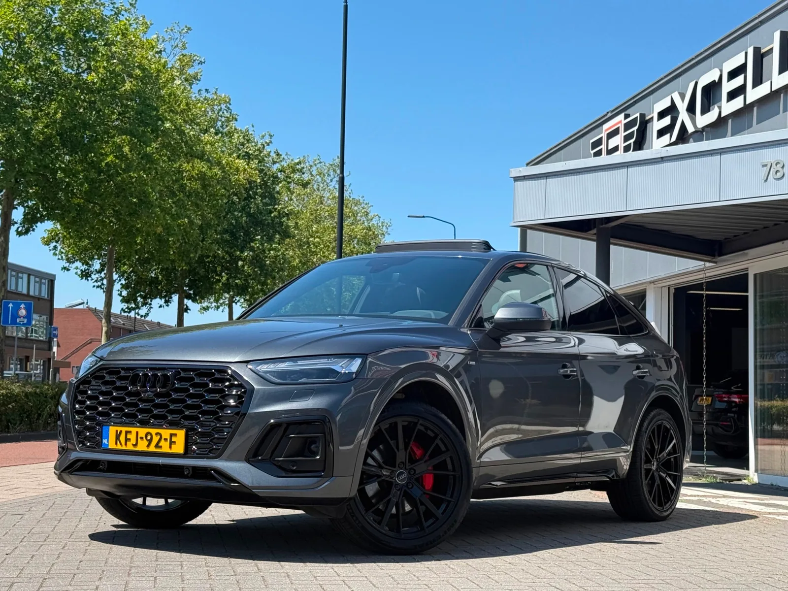Audi Q5 Sportback (2021) — foto 1