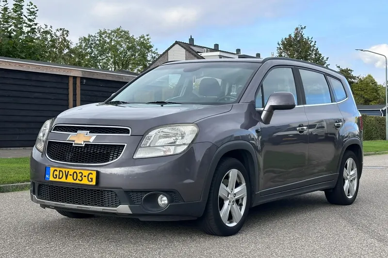 Chevrolet ORLANDO (2011)