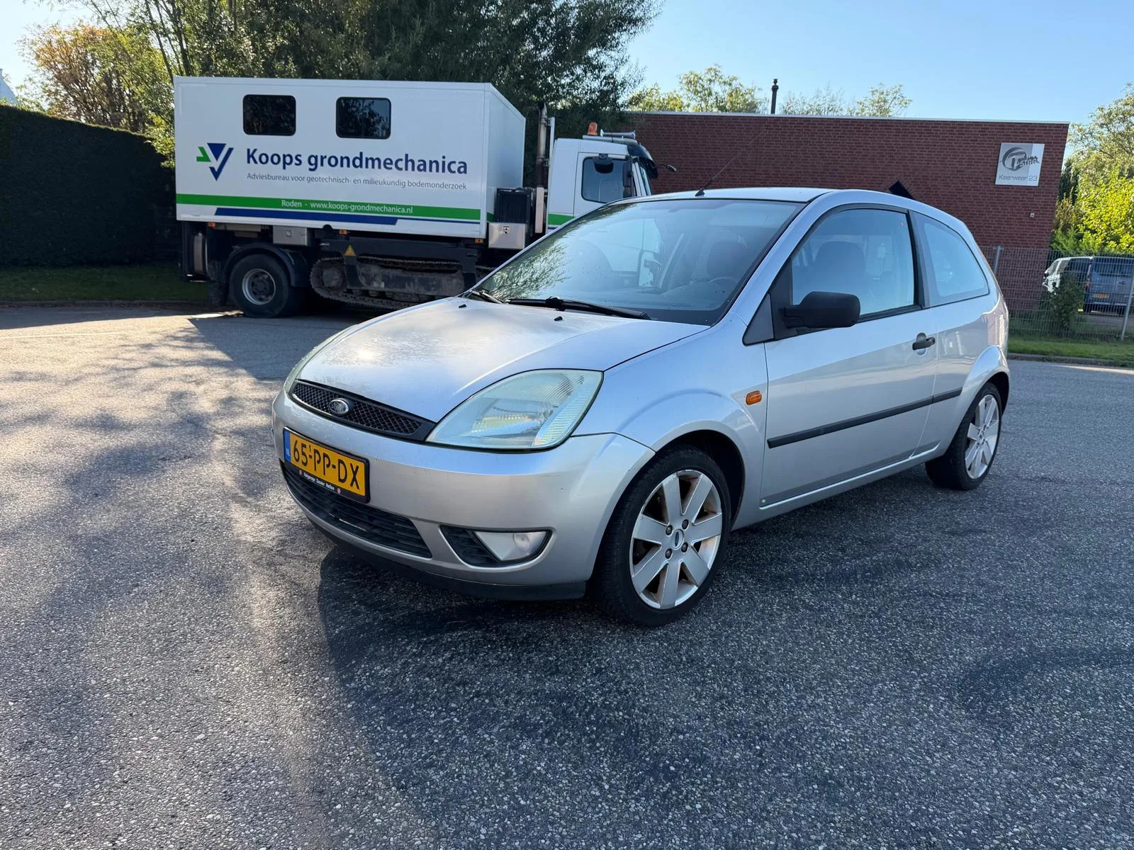 Ford Fiesta (2004) — foto 1