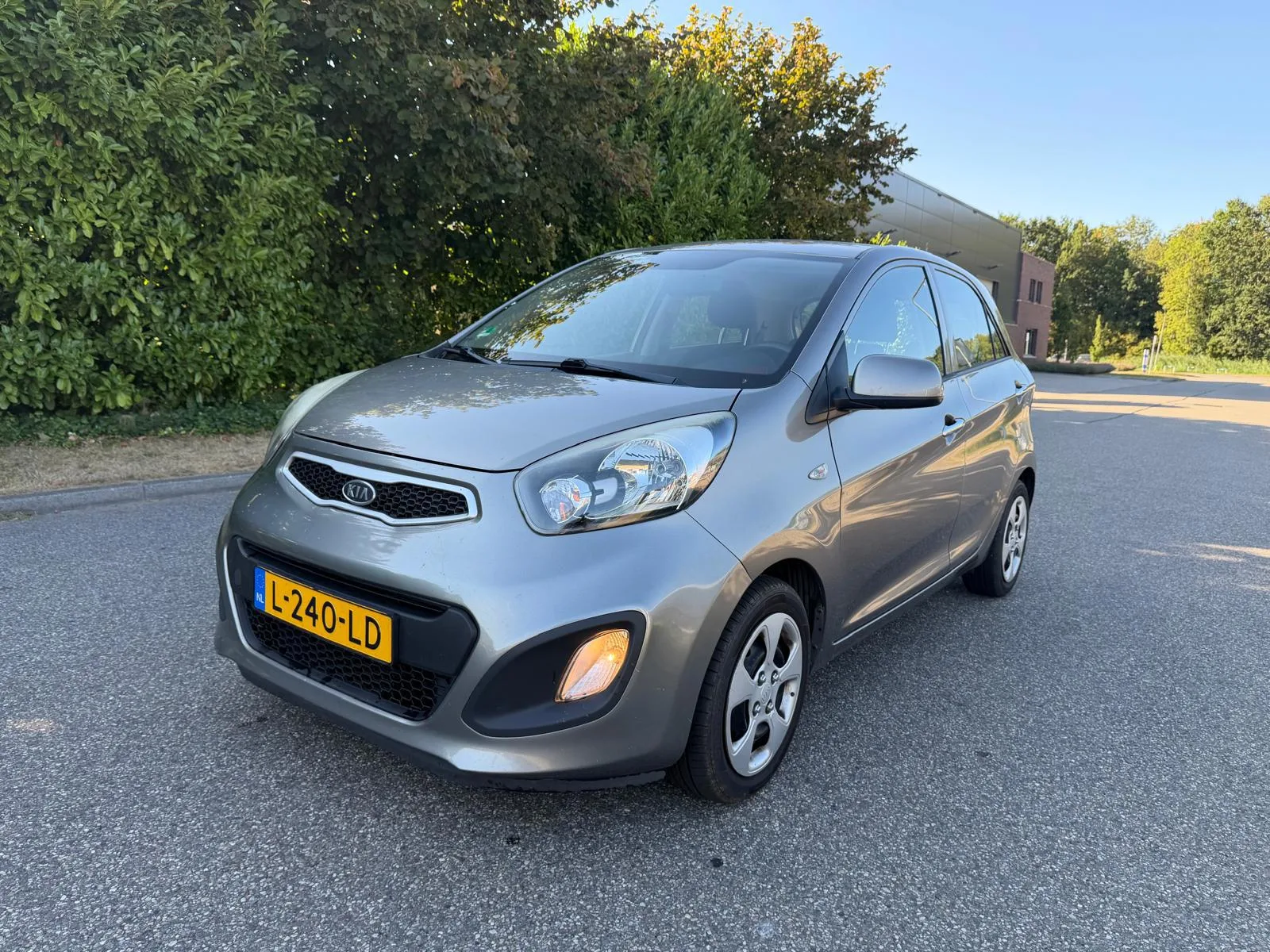 Kia Picanto (2011) — foto 1