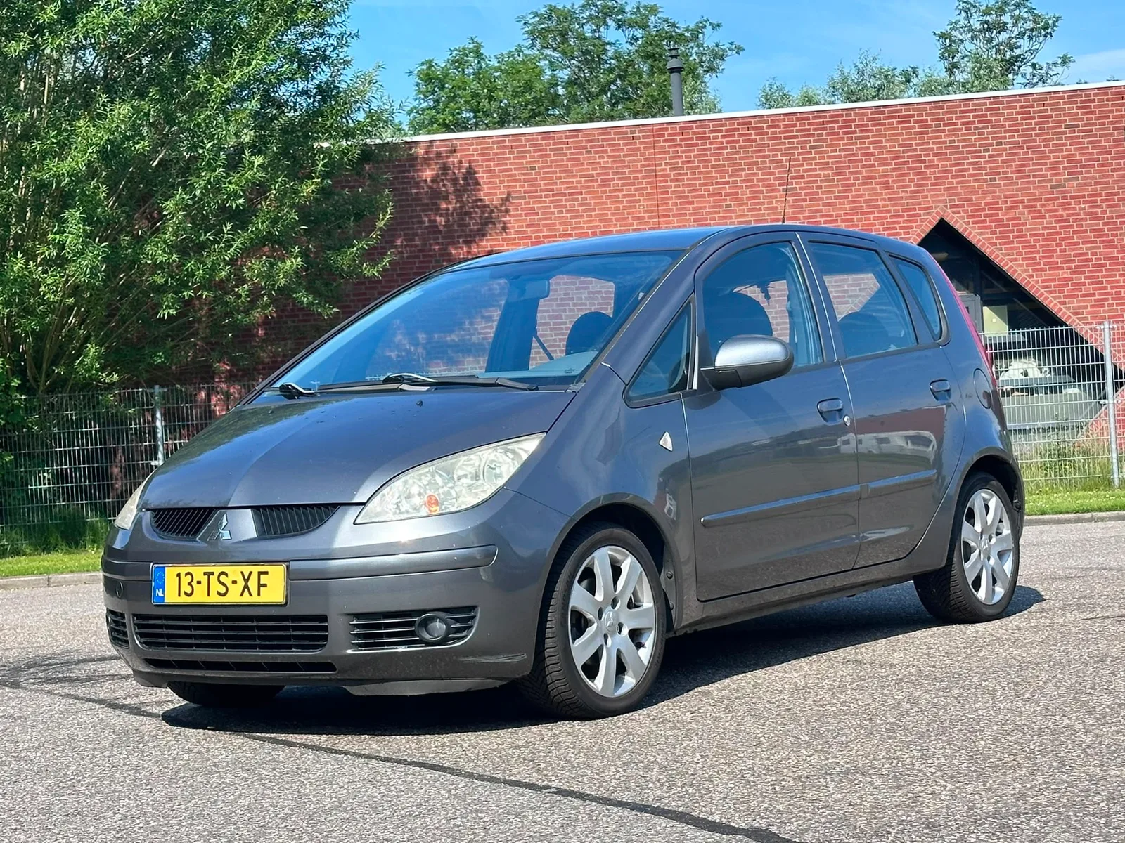 Mitsubishi Colt (2007) — foto 1