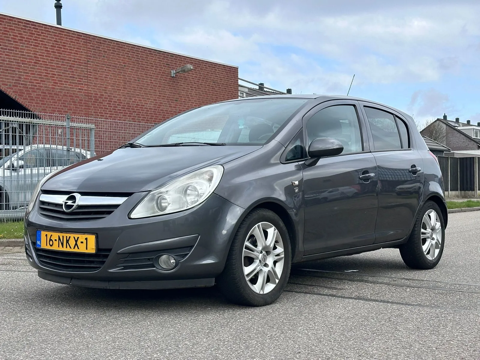 Opel Corsa (2010) — foto 1