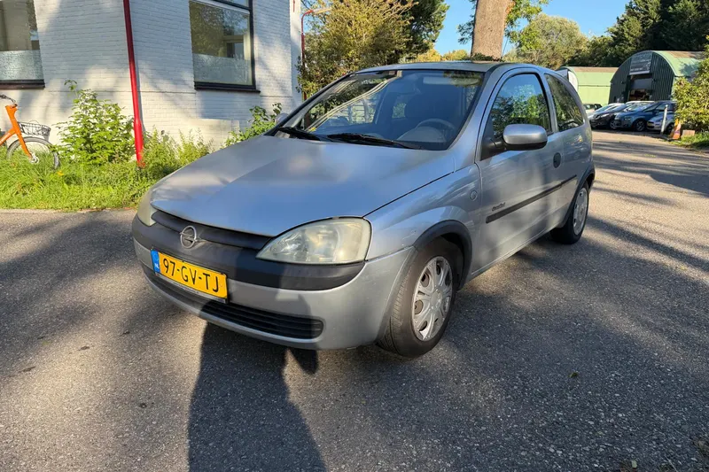 Opel Corsa (2001)