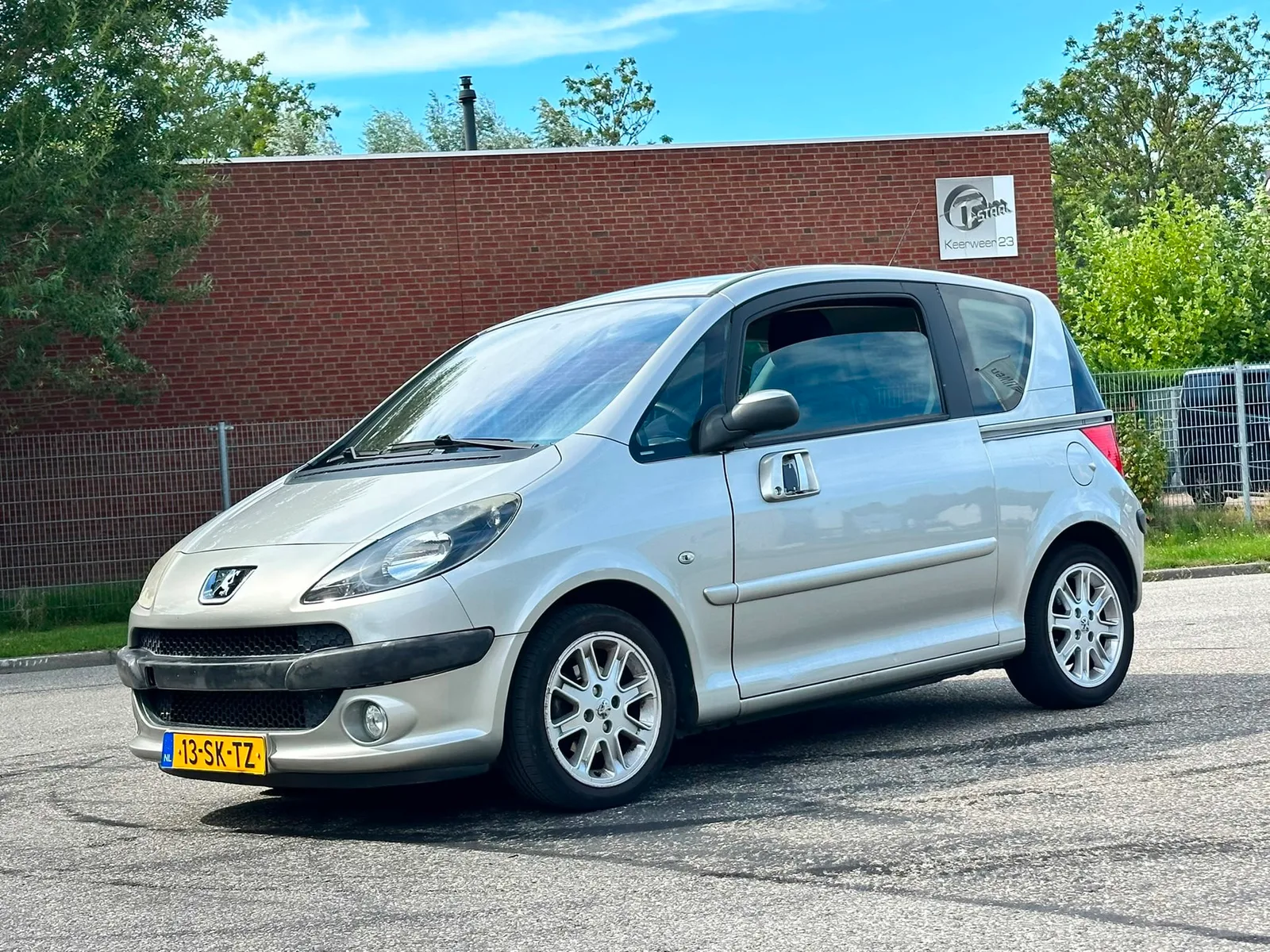 Peugeot 1007 (2006) — foto 1