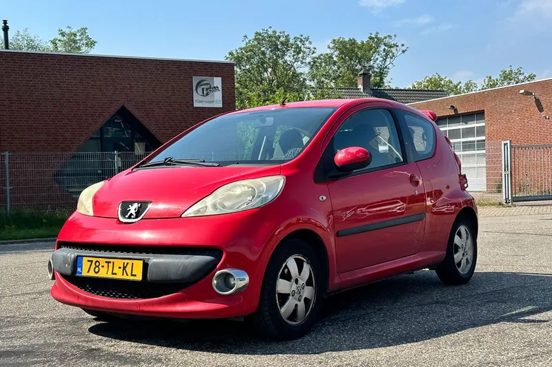 Peugeot 107 (2006)