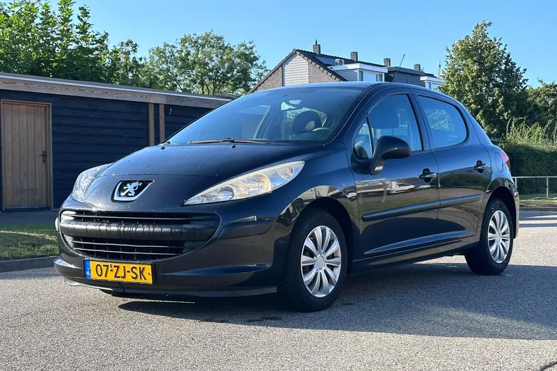 Peugeot 207 (2008)