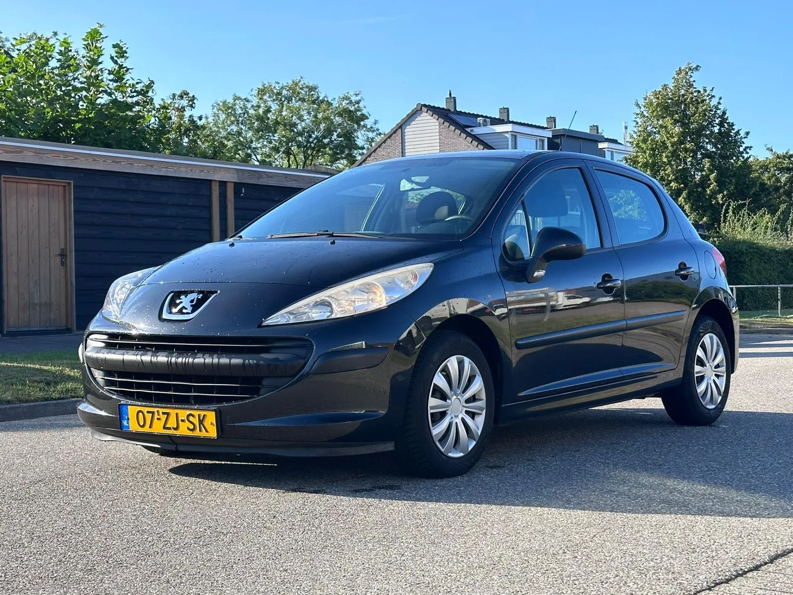 Peugeot 207 (2008) — foto 1