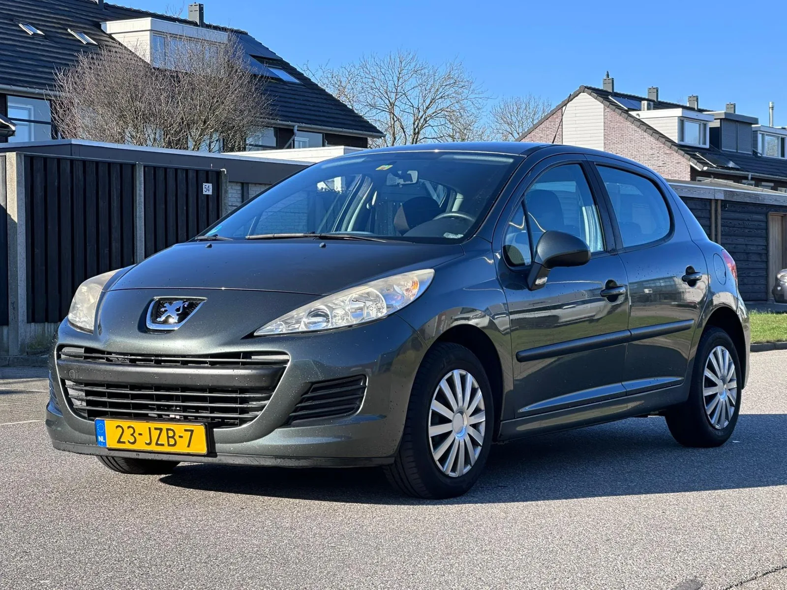 Peugeot 207 (2009) — foto 1