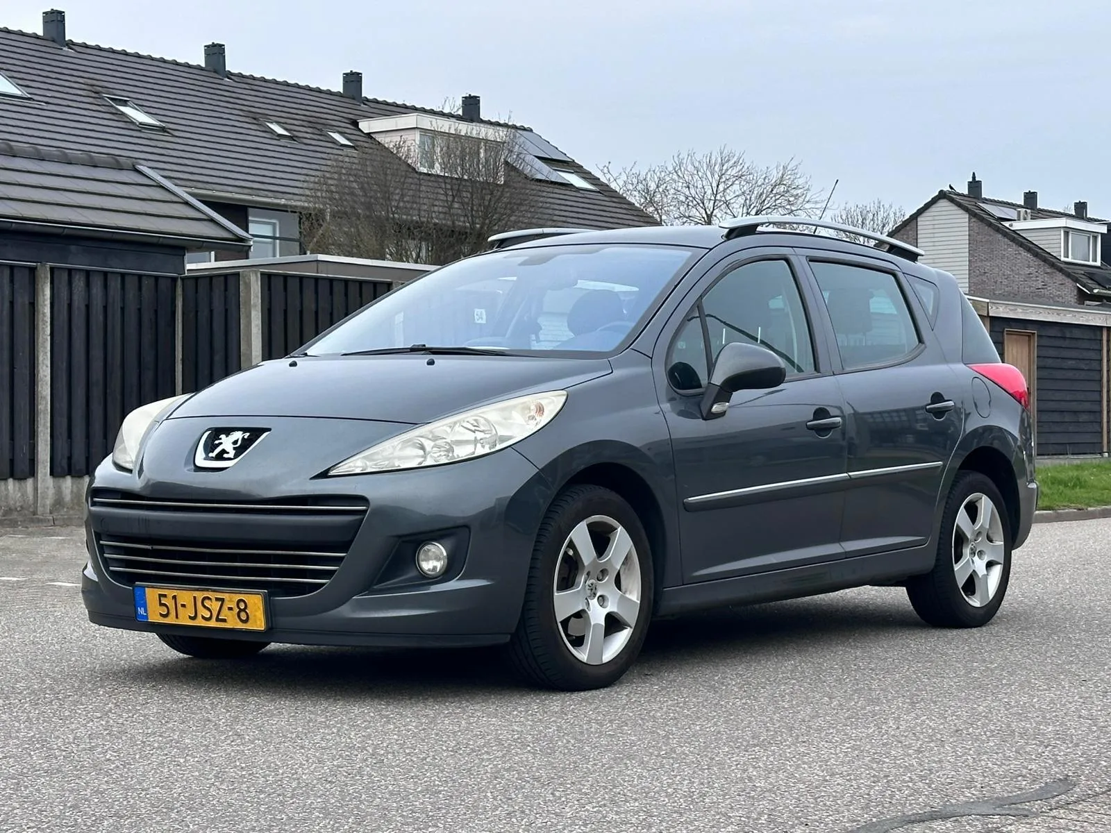 Peugeot 207 (2009) — foto 1