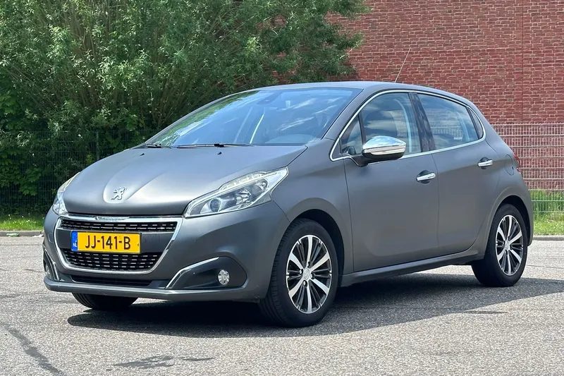 Peugeot 208 (2016)