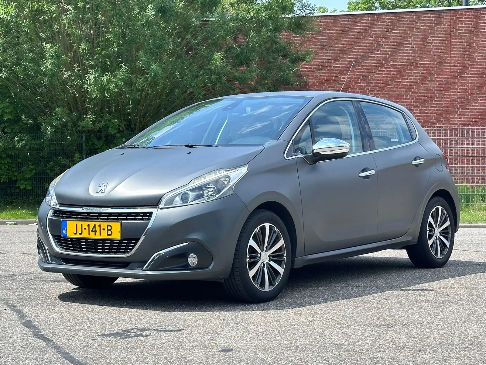 Peugeot 208 (2016) — foto 1