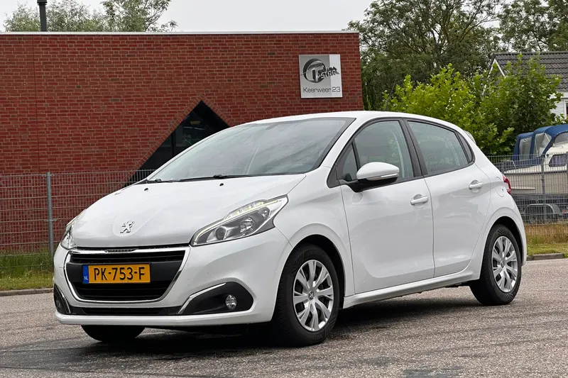 Peugeot 208 (2017)