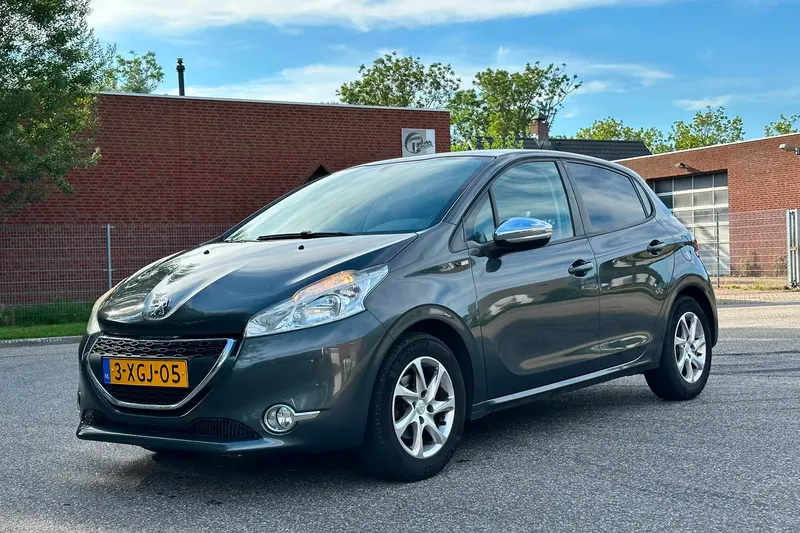 Peugeot 208 (2014)