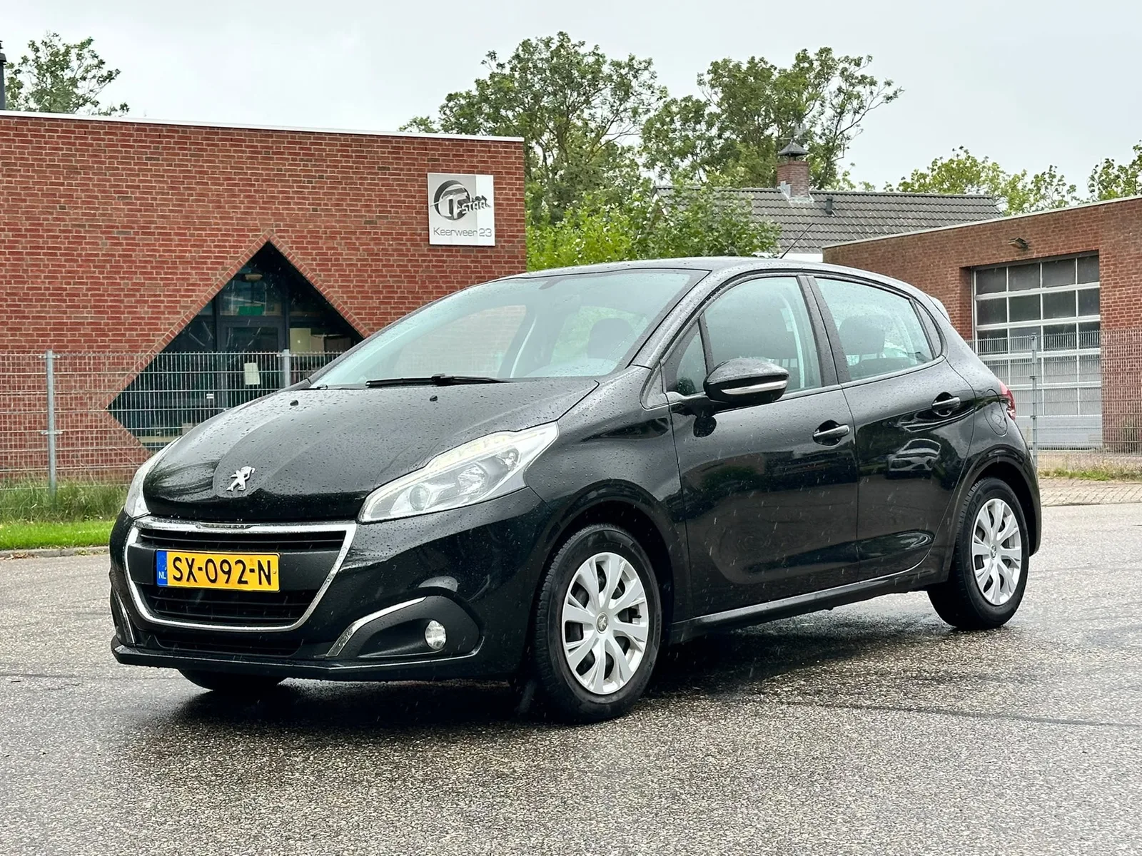 Peugeot 208 (2018) — foto 1