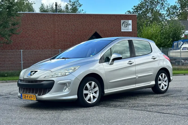Peugeot 308 (2008)
