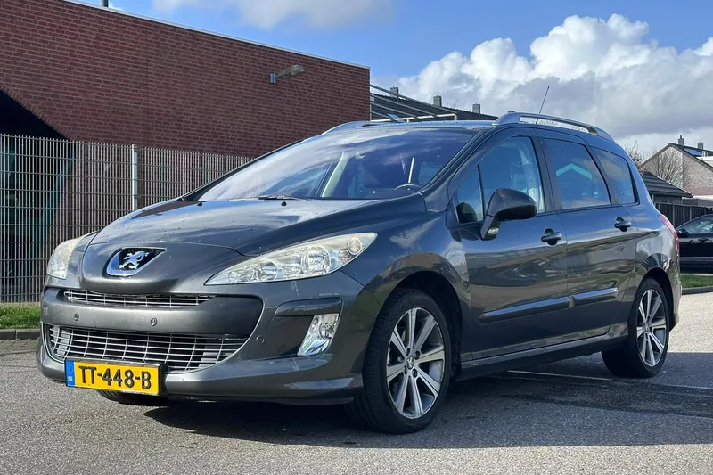 Peugeot 308 (2011)