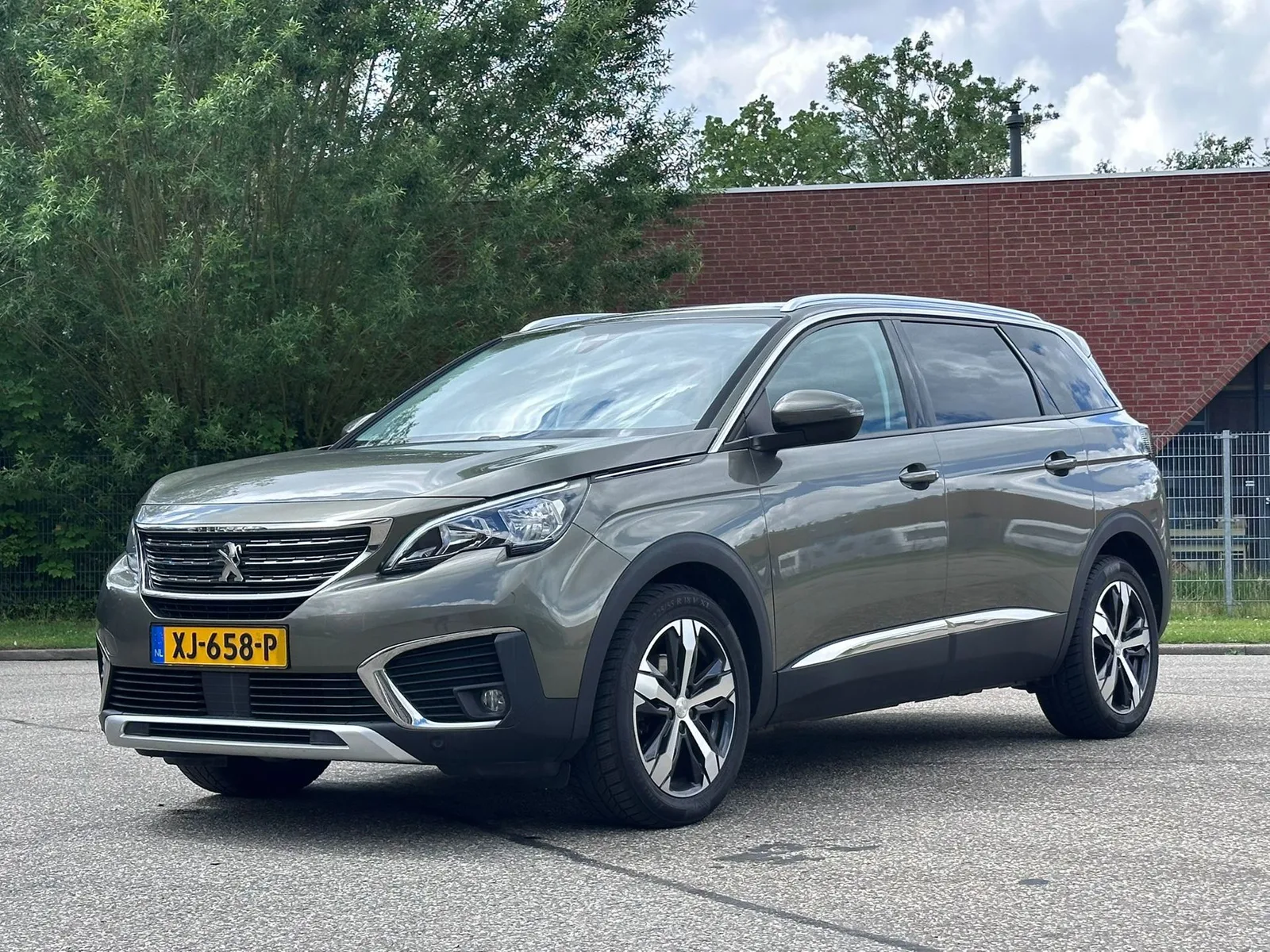 Peugeot 5008 (2018) — foto 1