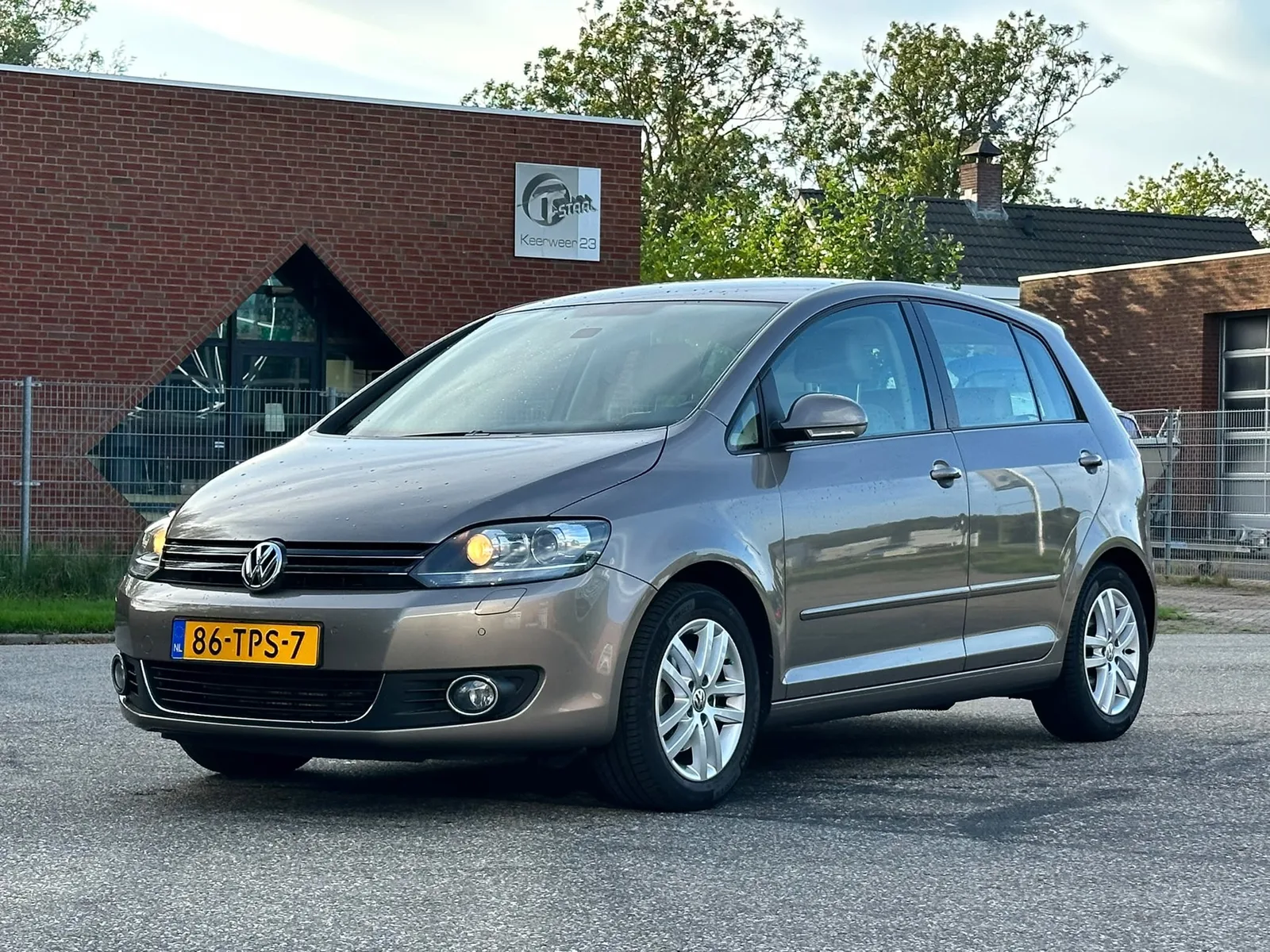 Volkswagen Golf Plus (2012) — foto 1
