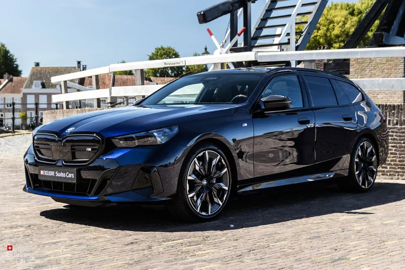BMW i5 (2024)