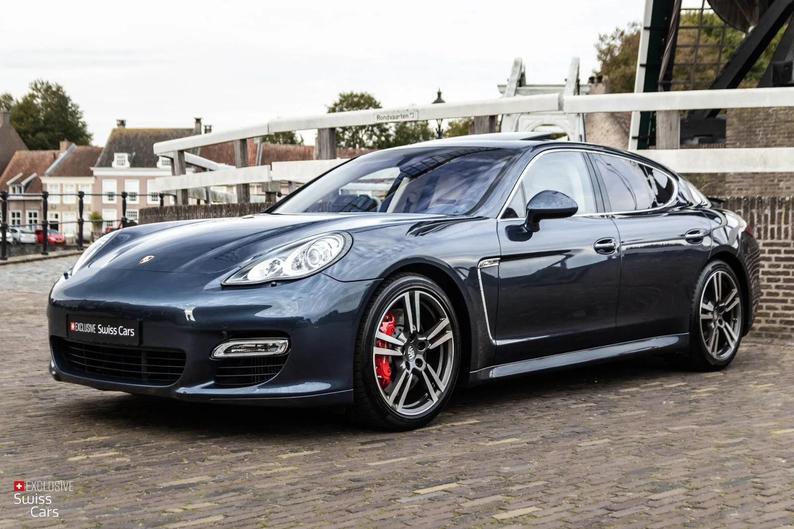 Porsche Panamera (2010) — foto 1