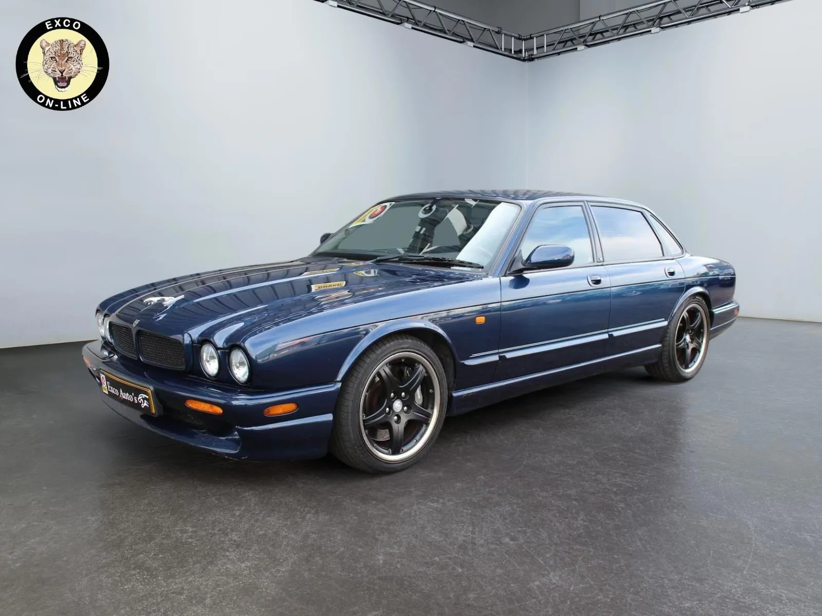 Jaguar XJR (2000) — foto 1