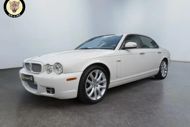 Jaguar XJ (2008)